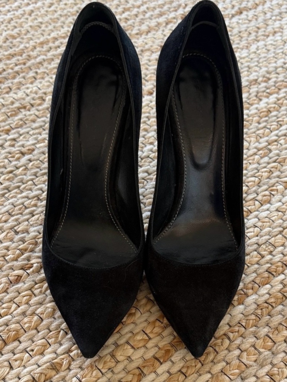 Sold‼️‼️‼️Classic Pointed Toe Sergio Rossi Black Suede Pumps (size 40)